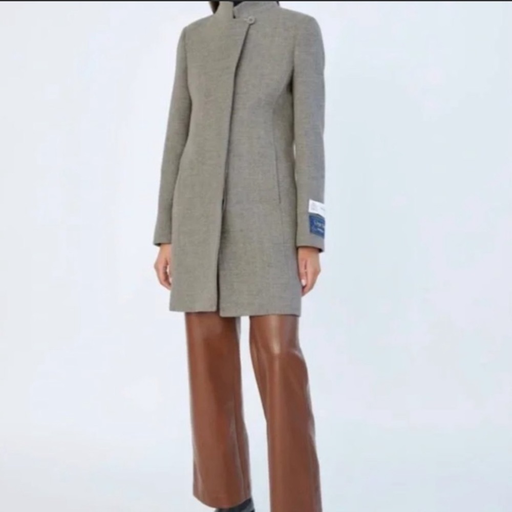 *BRAND NEW W TAGS* Aritzia Babaton Rosewood Coat